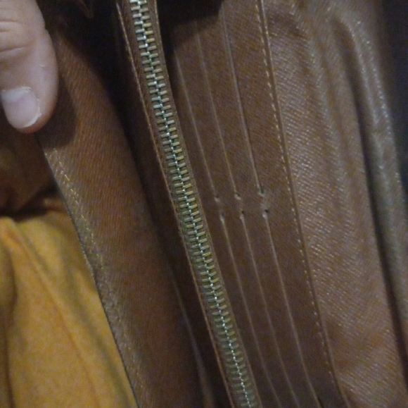 Lv wallet - Picture 3 of 7